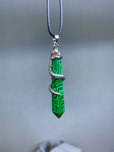 Load image into Gallery viewer, Pendulum pendant-Snake around