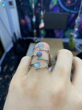 Load image into Gallery viewer, Natural crystal ring