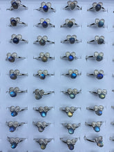 Load image into Gallery viewer, Natural crystal ring