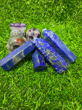 Load image into Gallery viewer, Lapis lazuli point