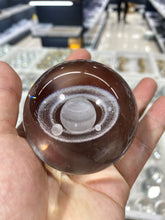 Load image into Gallery viewer, Glass inbuilt carving