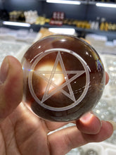 Load image into Gallery viewer, Glass inbuilt carving