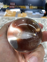 Load image into Gallery viewer, Glass inbuilt carving