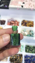Load image into Gallery viewer, Exquisite crystal perfume bottle