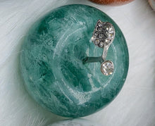 Load image into Gallery viewer, Crystal Apple