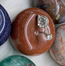 Load image into Gallery viewer, Crystal Apple