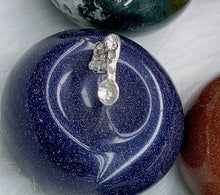 Load image into Gallery viewer, Crystal Apple