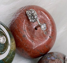 Load image into Gallery viewer, Crystal Apple