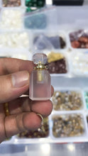 Load image into Gallery viewer, Exquisite crystal perfume bottle
