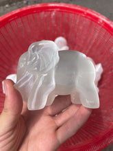 Load image into Gallery viewer, Selenite elephant