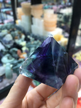 Load image into Gallery viewer, Crystal pyramid