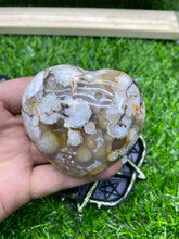 Load image into Gallery viewer, Cherry blossom agate heart
