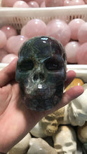 Load image into Gallery viewer, Moss agate skull
